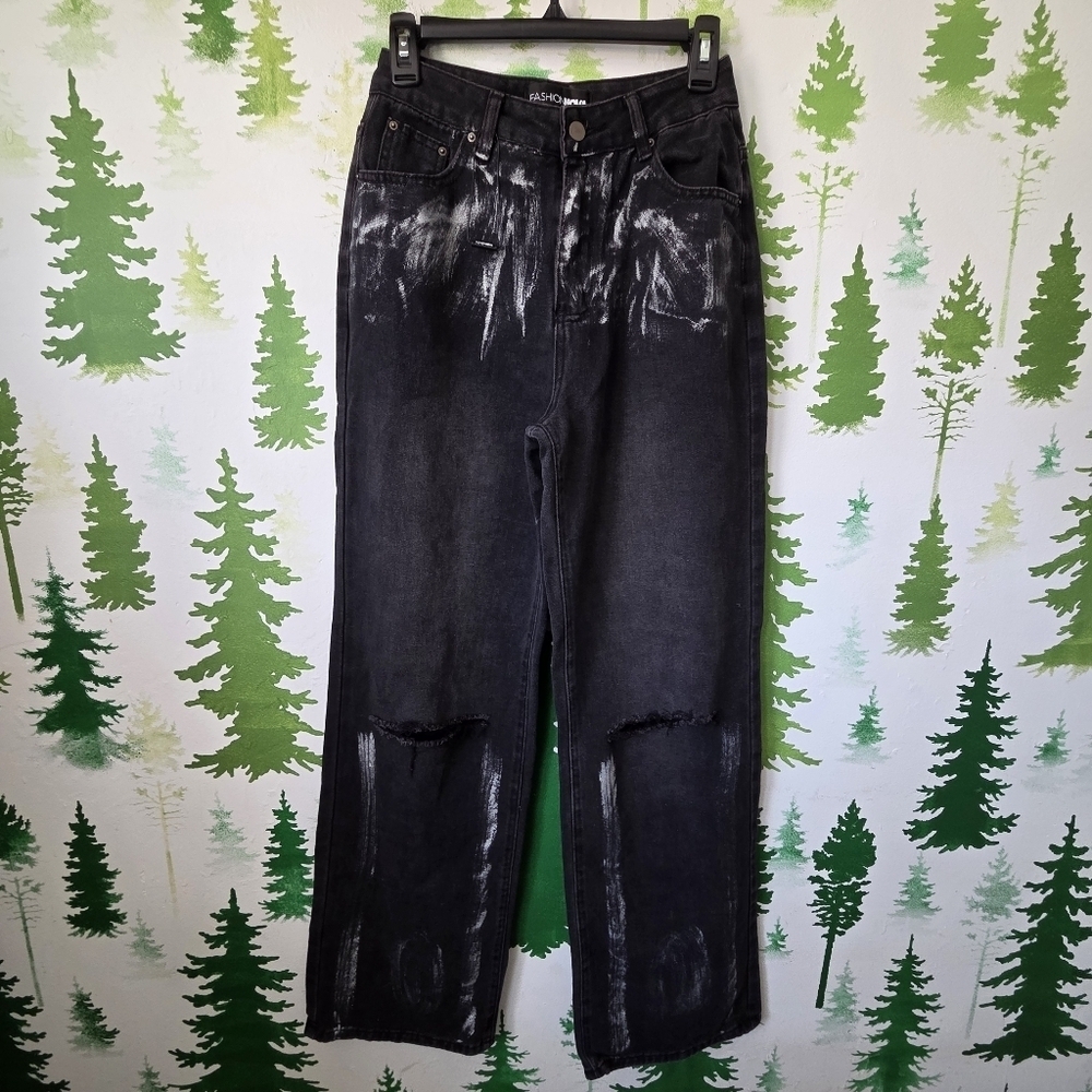 Black Fashion Nova Paijt Splatter Distressed Women Jeans.